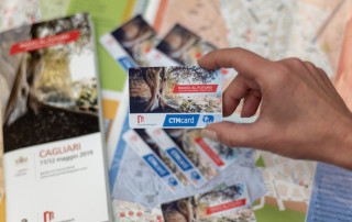 card monumenti aperti verticale