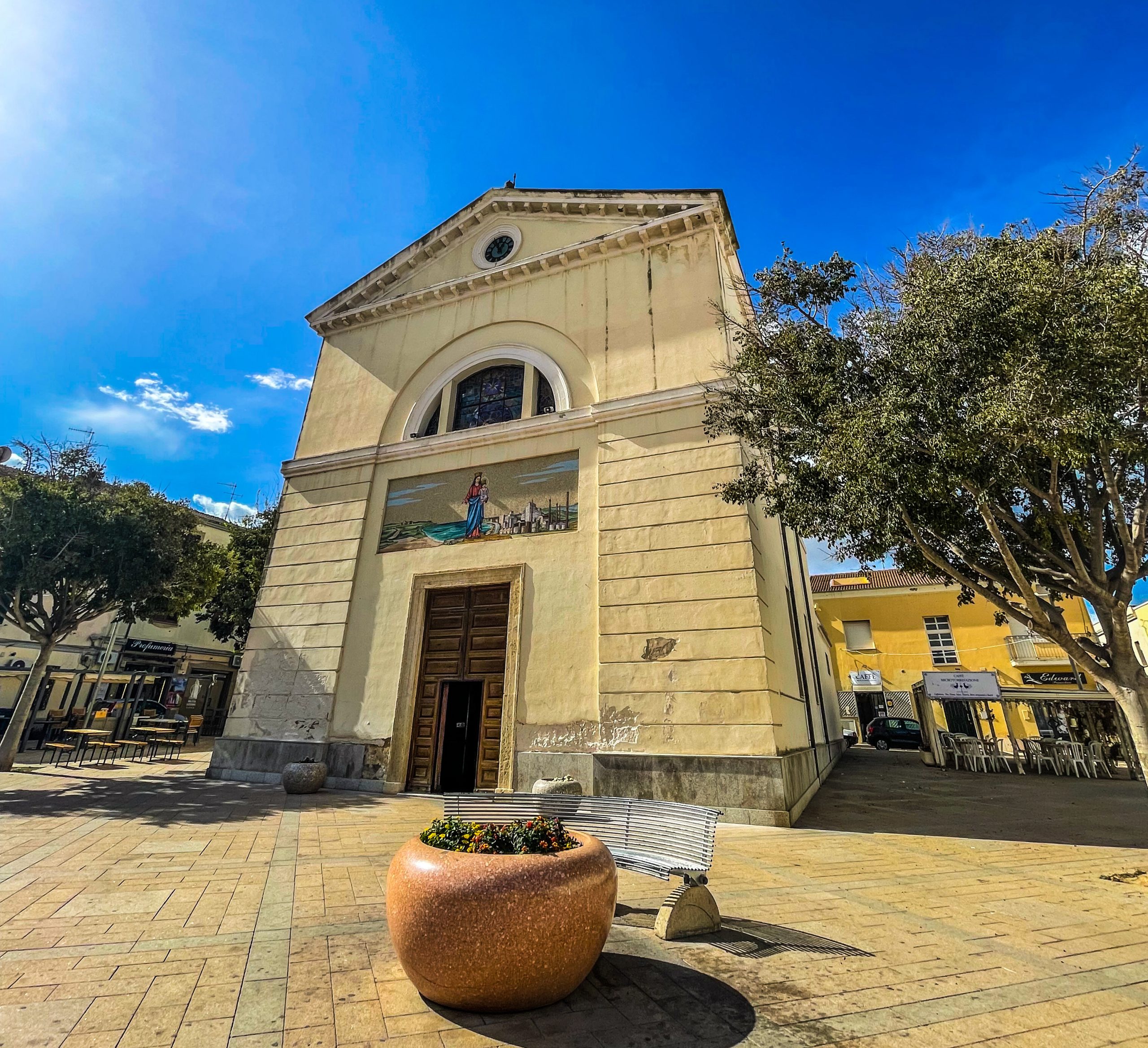 12. Chiesa della Beata Vergine della Consolata 12. Chiesa della Beata Vergine della Consolata