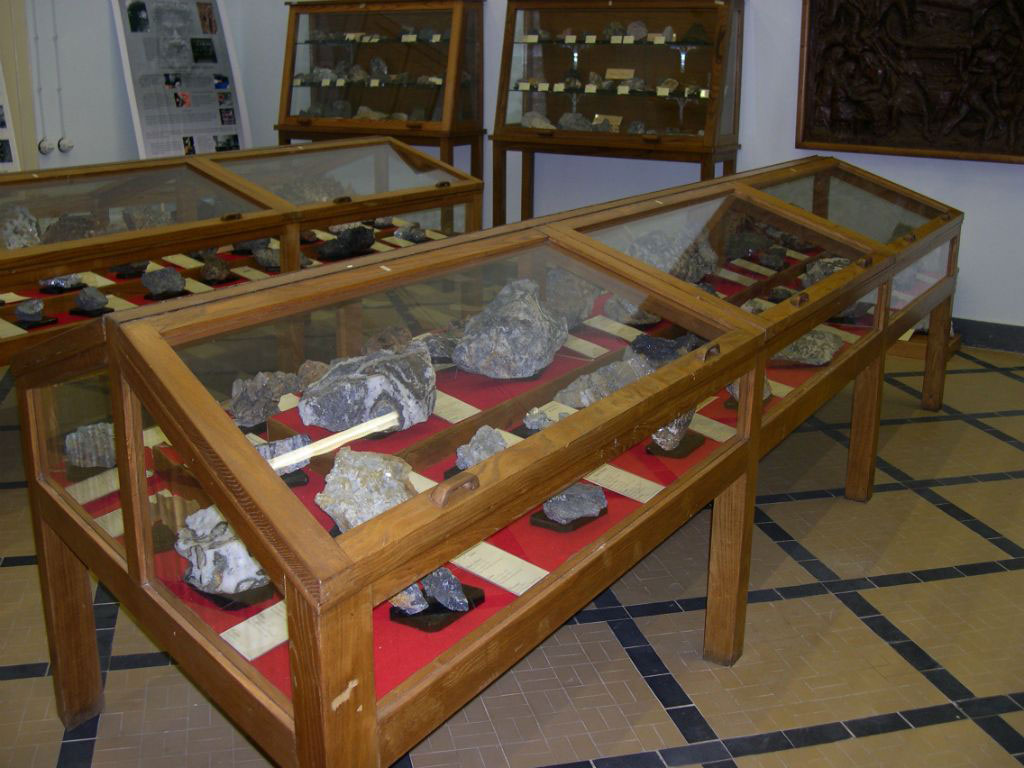 Museo dei Minerali e Diorami, Arbus