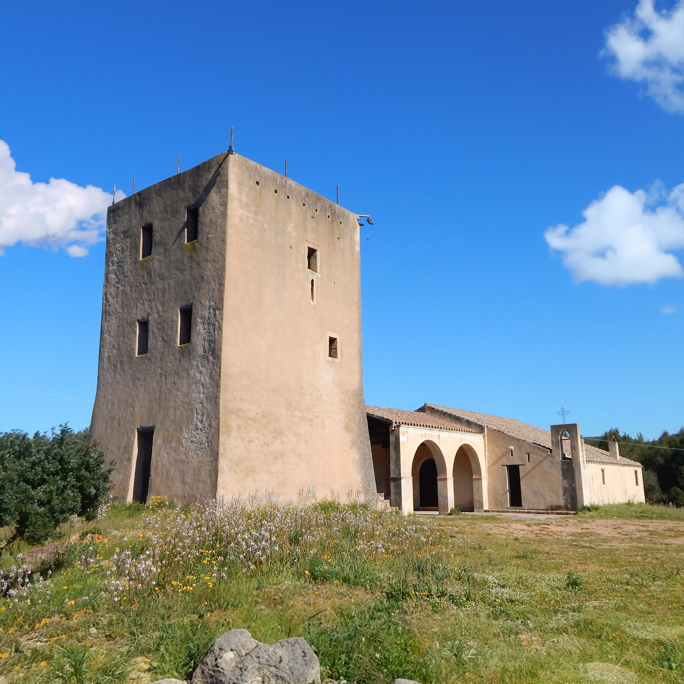 Chiesa e Torre di Sant’Isidoro, Teulada
