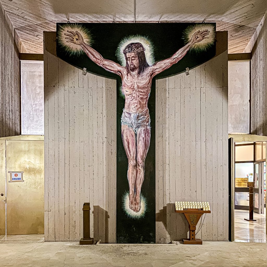 2. IMMAGINE INTERNO CRIPTA - PRIMA SOSTA CROCIFISSO