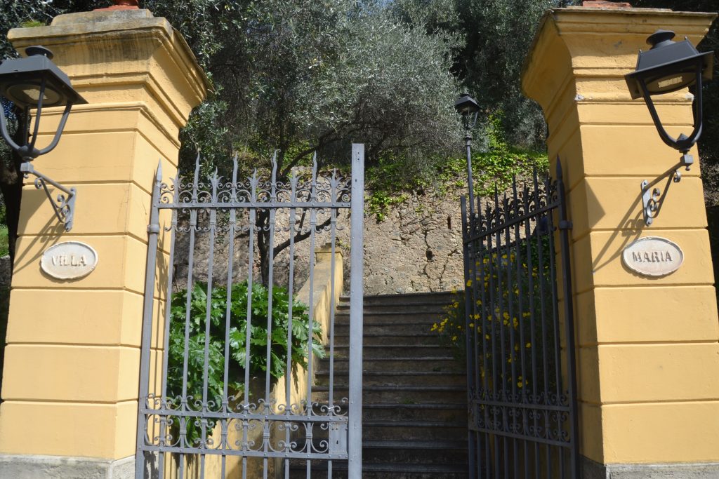 MON 1 entrata villa maria